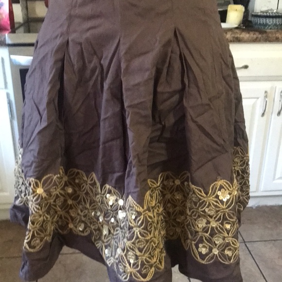 Ve Vinice small brown women’s skirt - Picture 2 of 4